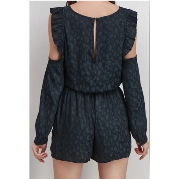 Avec Les Filles Romper Womens Sz Medium Cold Shoulder Ruffle Leopard Edgy Casual - Picture 2 of 7